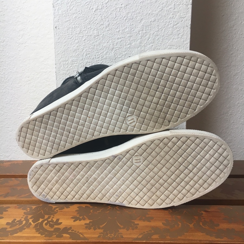 Target Wedge Sneaker - Picture 4 of 6